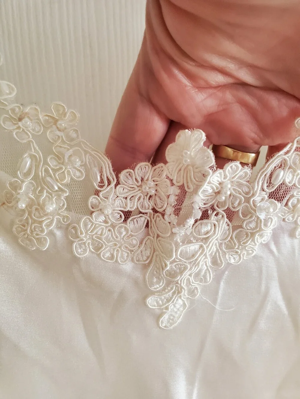 Linea Donatella Off White Wedding Chemise With Beaded Detail Size Large